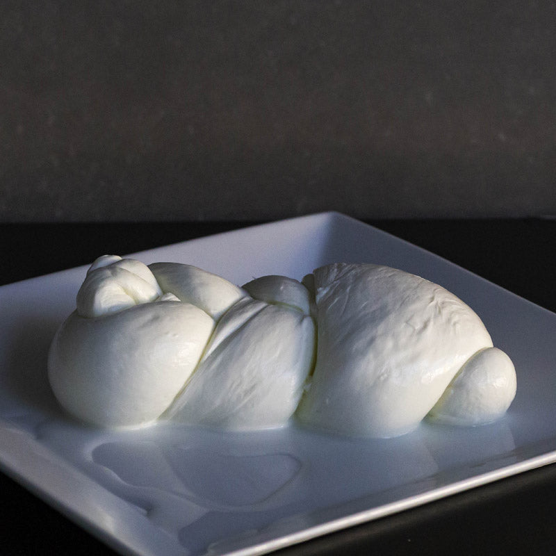 Costanzo trenza de leche de bufala